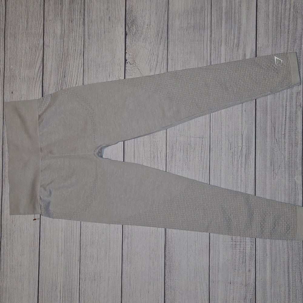 Gymshark Women's Vital Seamless Leggings Gray Size S NWOT - Picture 2 of 11